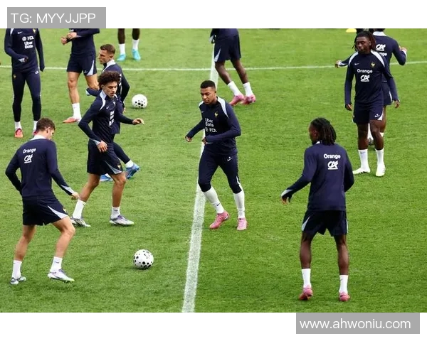 以世界级球星标准测试现代足球球员综合实力与潜力分析