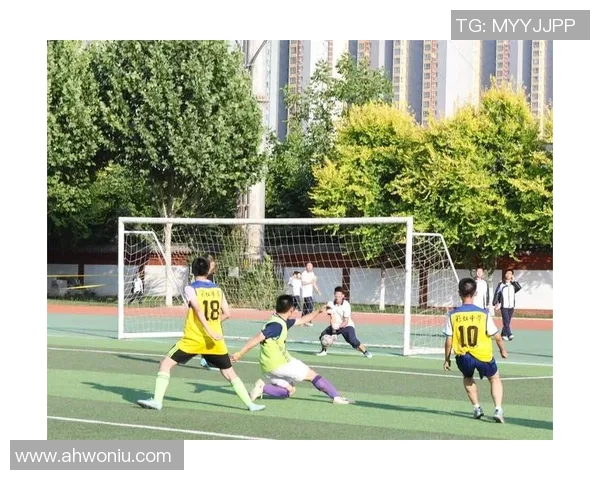 围绕足球星商品打造潮流生活方式开启绿茵与日常融合新体验